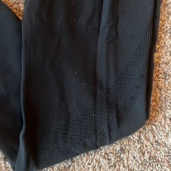 Lululemon leggings with see through cut outs down legs - Picture 4 of 10
